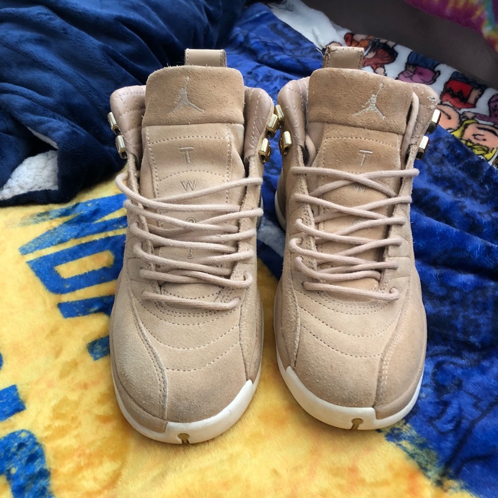 RARE Jordan 12 beige and gold - Picture 4 of 7